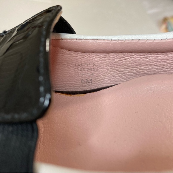 Taryn Rose traveler woman’s shoe. Size 6 - Picture 9 of 13